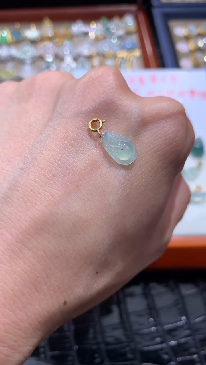 颈饰18K金镶嵌翡翠翡翠