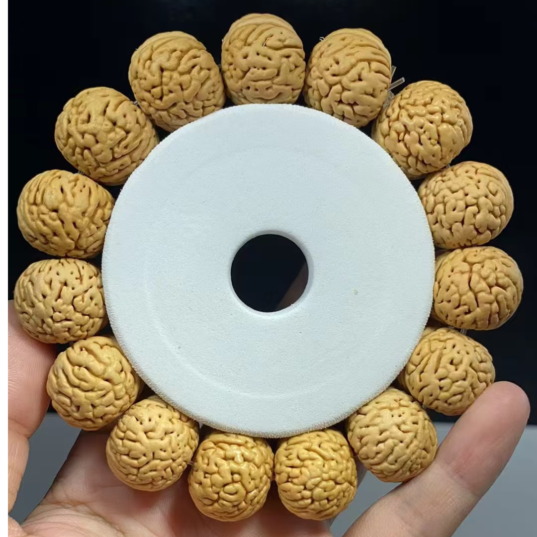 1.9（盘锦肌肉）桃核手串