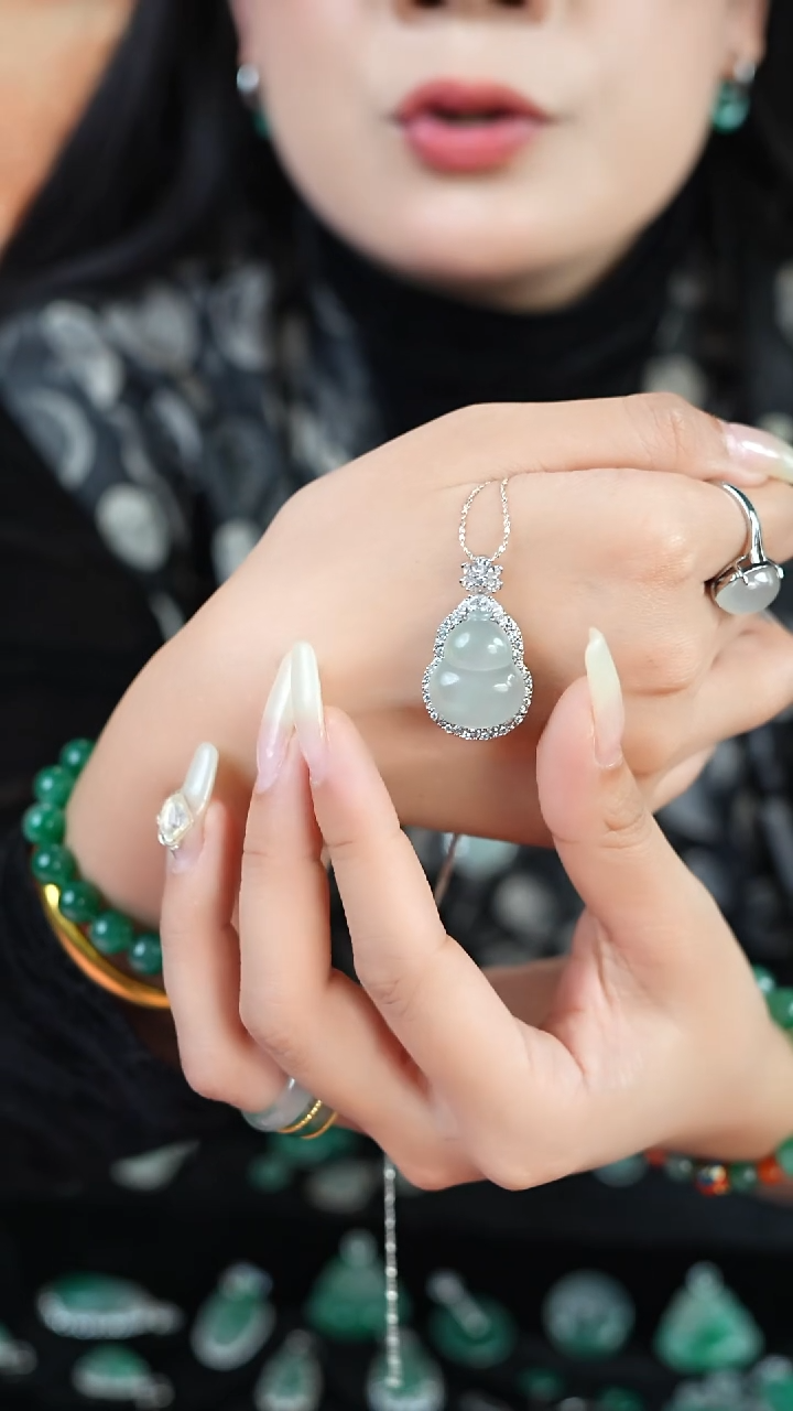 吊坠(不含链)银S925镶嵌石英质玉（非洲翠）葫芦