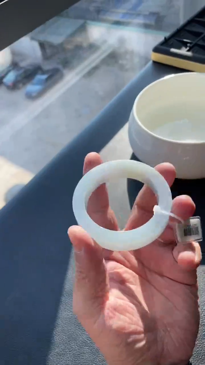 未镶嵌手镯定制翡翠俺****哥翡翠定制手镯