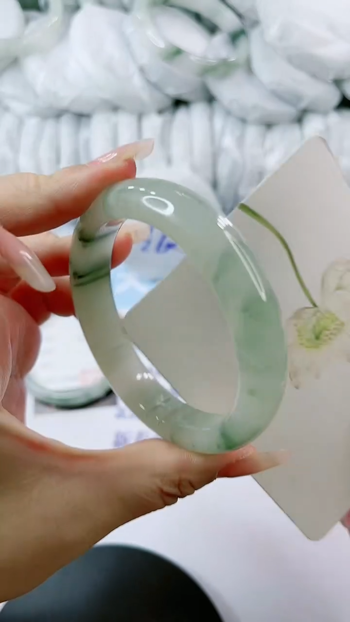 【闪购商品】石英质玉手镯未镶嵌0112440435-多样性发货