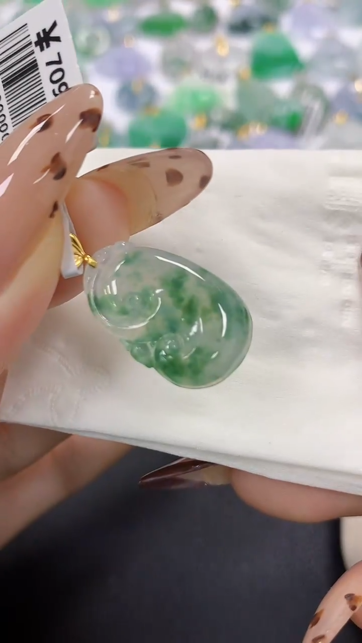 颈饰18K金镶嵌翡翠a货假一赔三支持复检百元上9元证书费自理