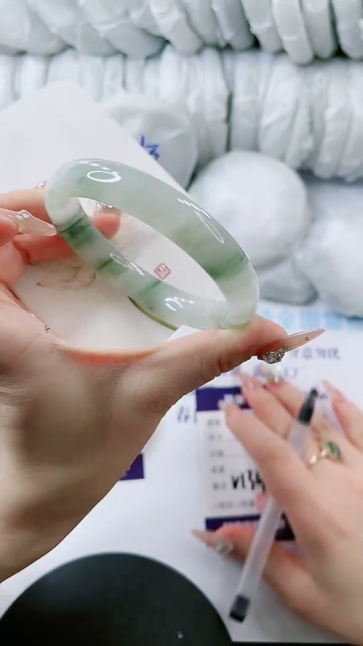 【闪购商品】石英质玉手镯未镶嵌多样性发货V134