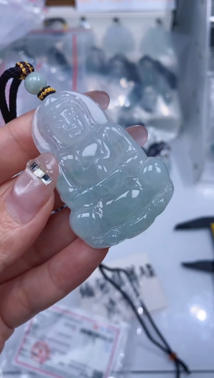 颈饰未镶嵌翡翠吊坠