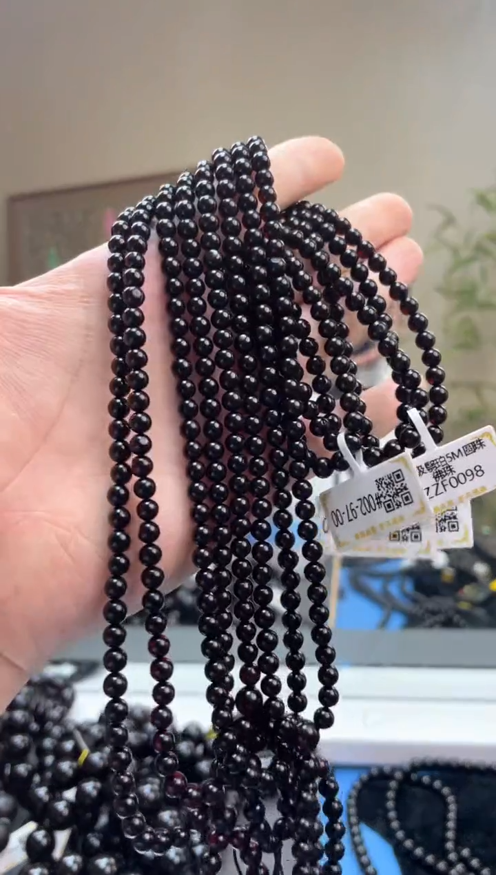 【闪购商品】琥珀裸石未镶嵌5mm翳珀108多样性发其中一件