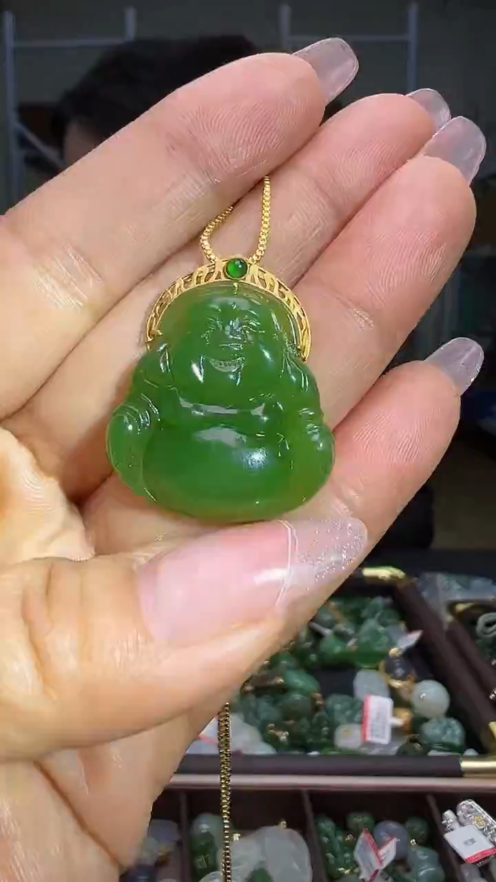颈饰18K金镶嵌和田玉（多样性发货.发其一)12.17.78
