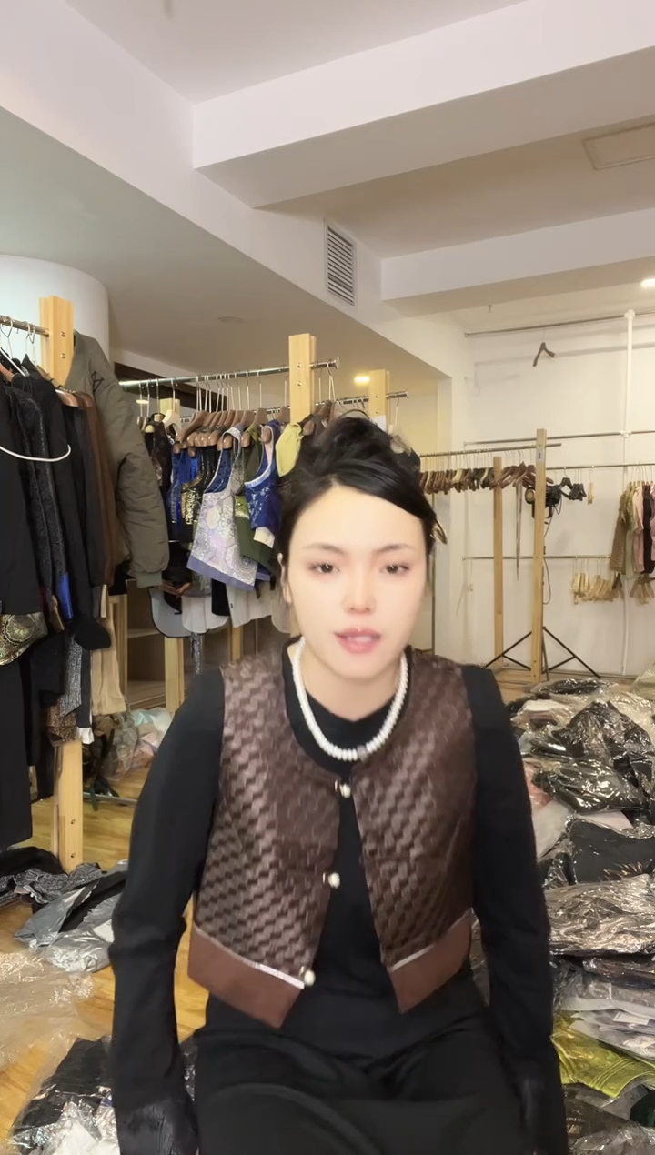 XL码      115-125斤  马甲