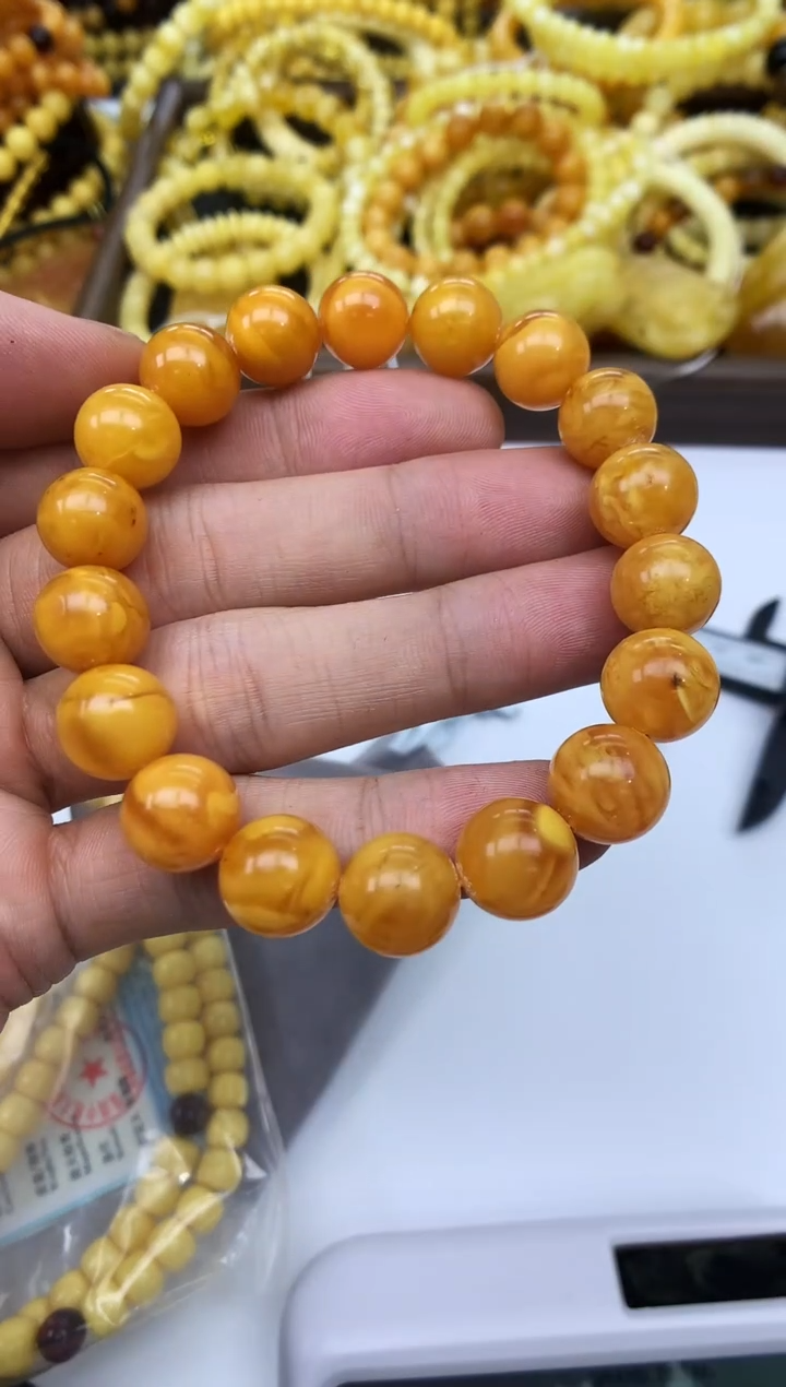 裸石琥珀未镶嵌手串