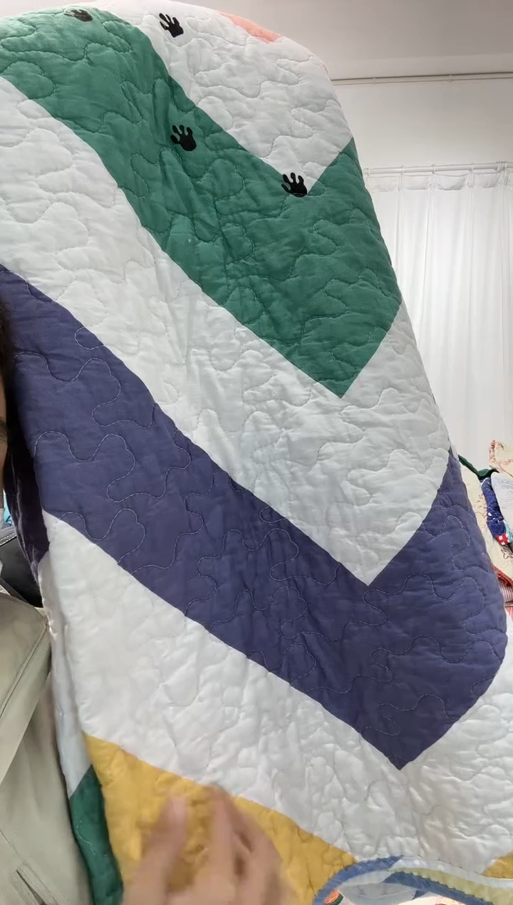 棉150*200纯棉床盖28号脏迹瑕疵