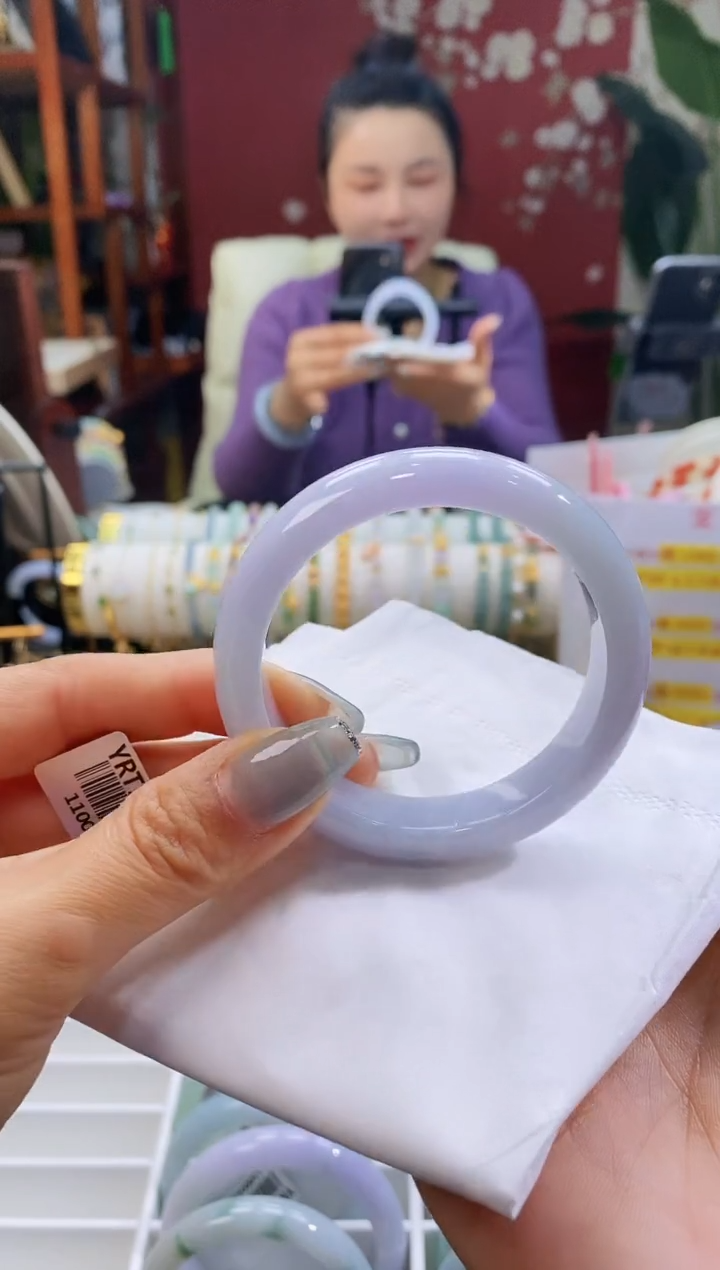 【闪购商品】翡翠手镯未镶嵌50春彩5253/12.5*8.1