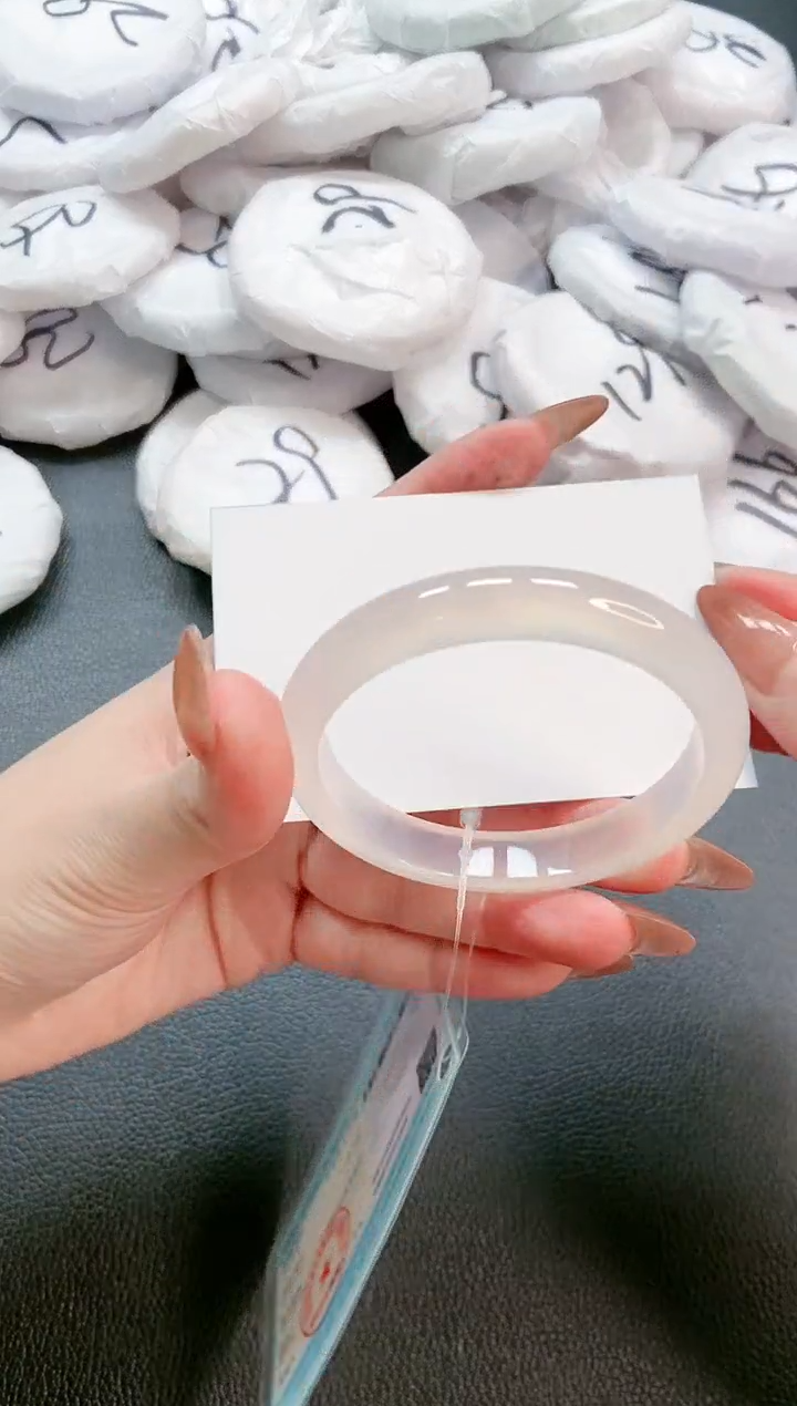 【闪购商品】石英质玉手镯未镶嵌 15L144-54