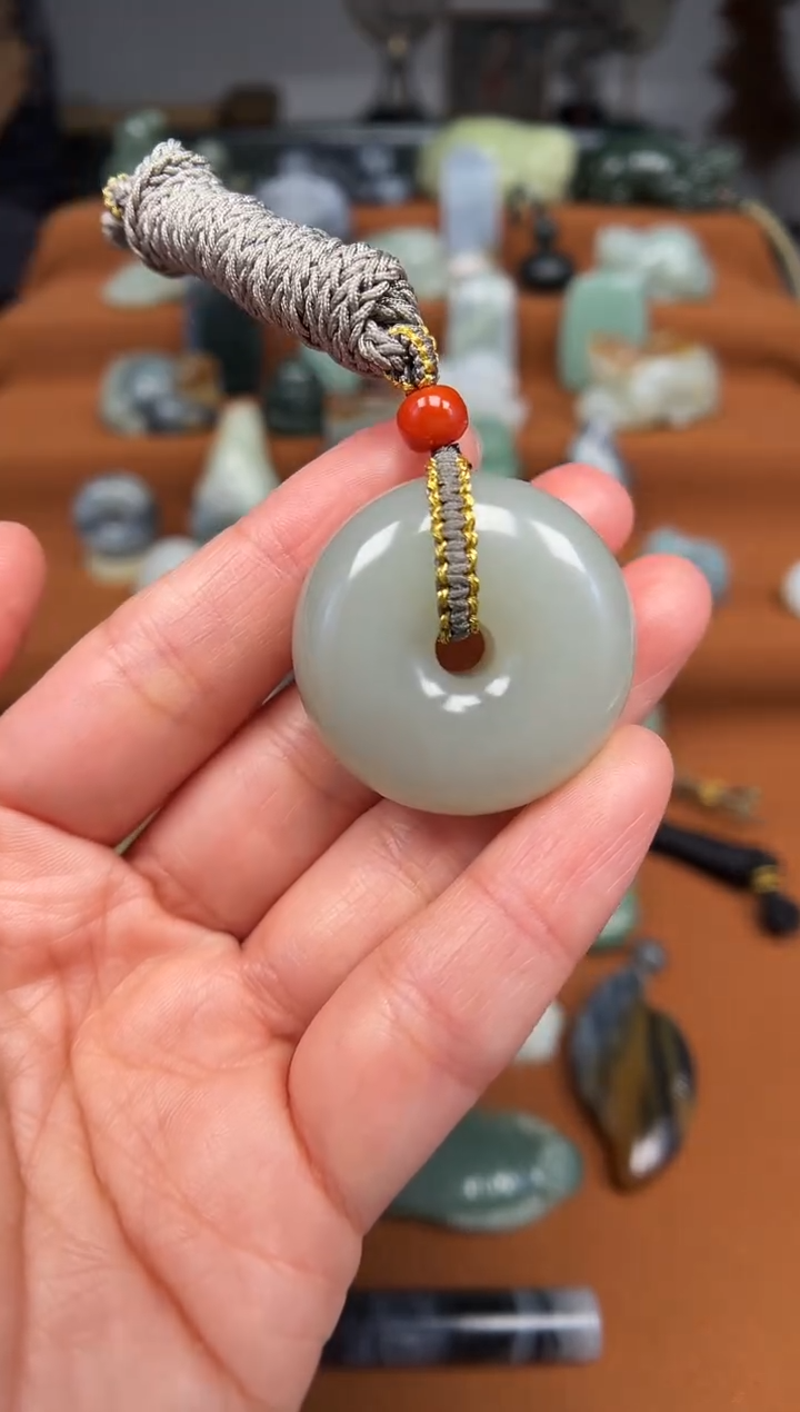 【闪购商品】和田玉颈饰未镶嵌平安扣