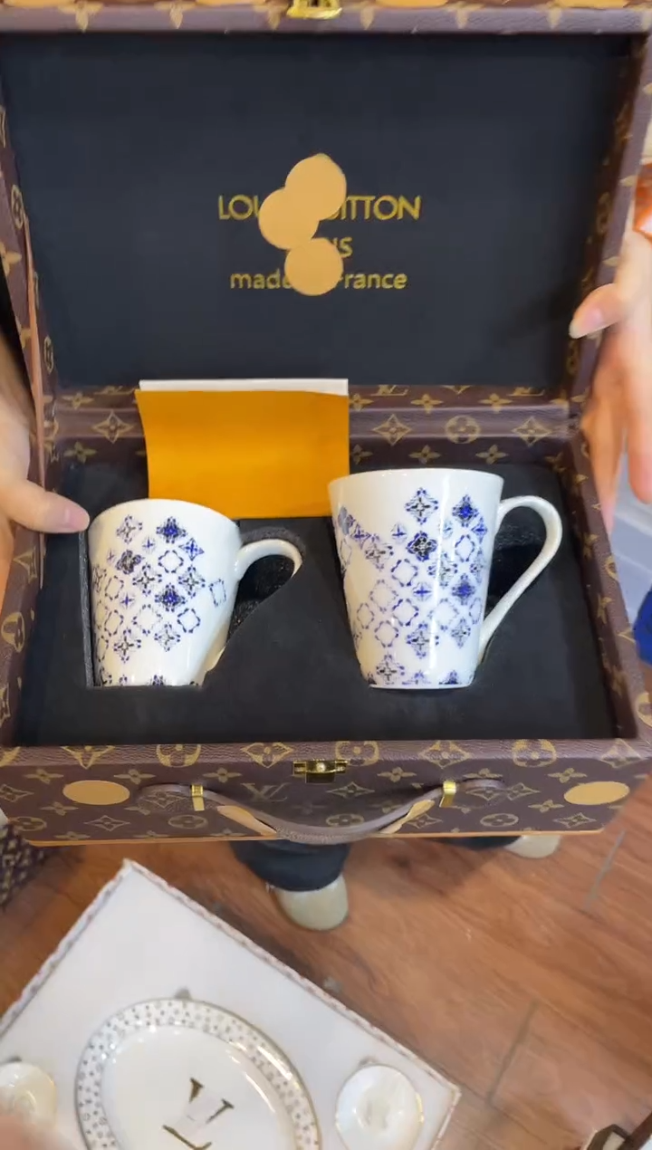 杯鸿辉家品牌瓷器，京东包邮！