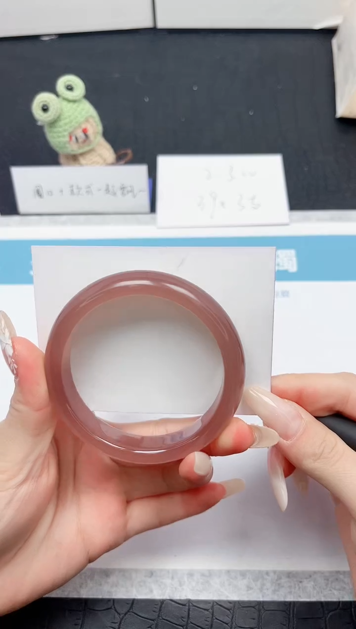 【闪购商品】石英质玉手镯未镶嵌264-58.3