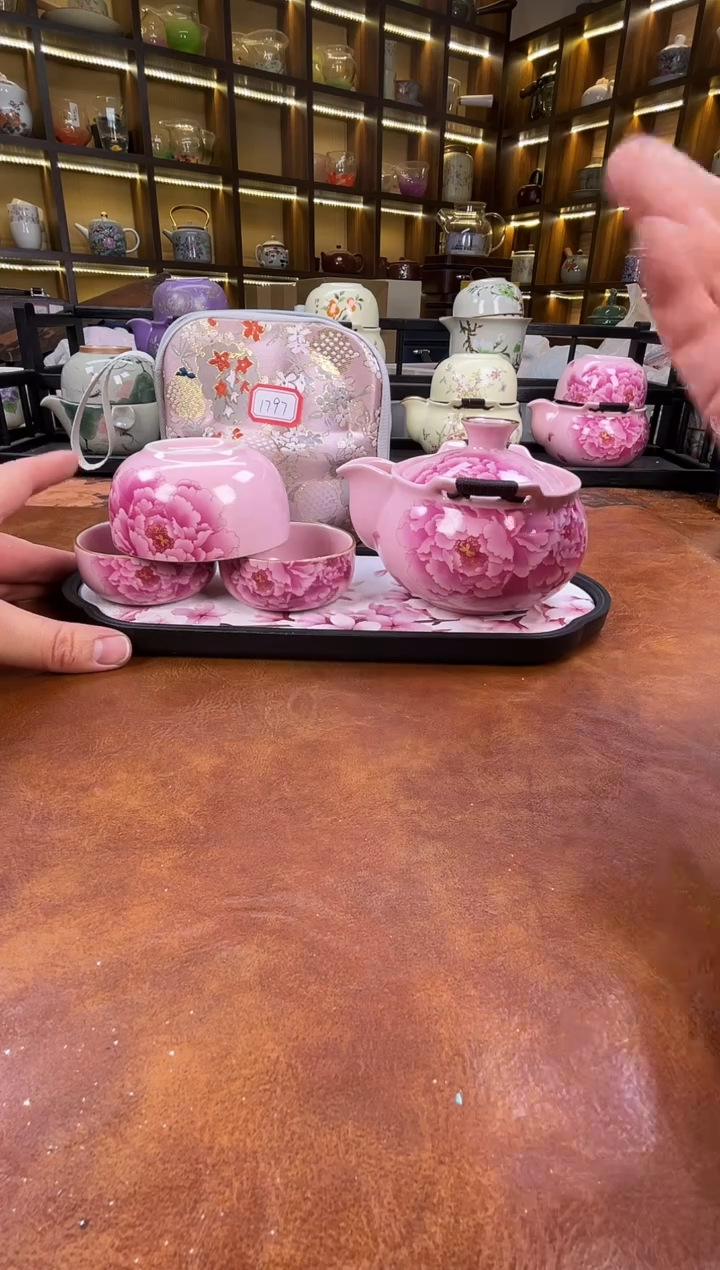 .新款粉色牡丹宝瓶+长方粉色花朵盘