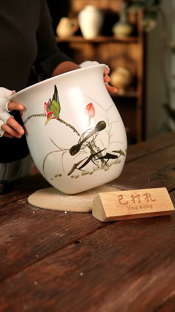 摆件18-197高27口24误差2已打孔