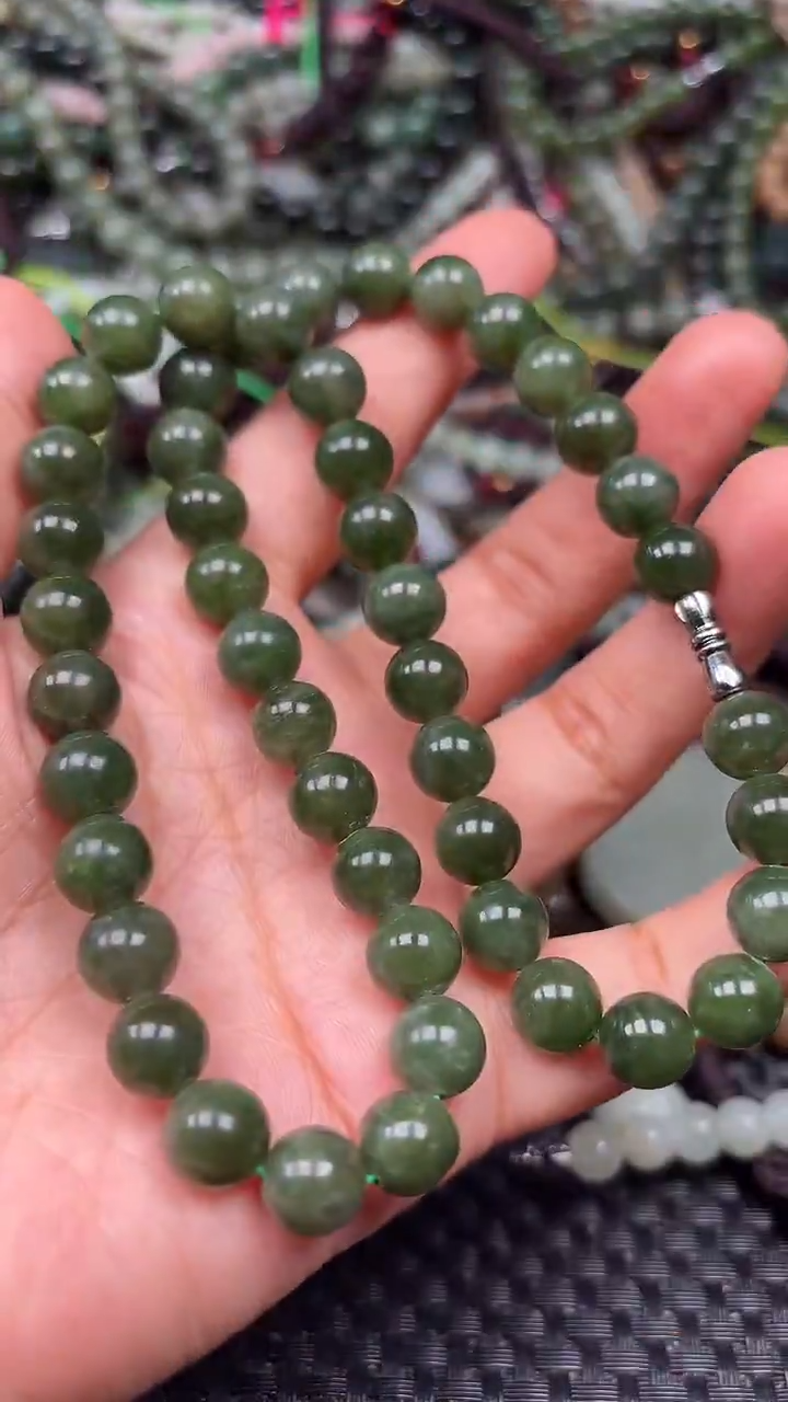 和田玉未镶嵌颈饰1