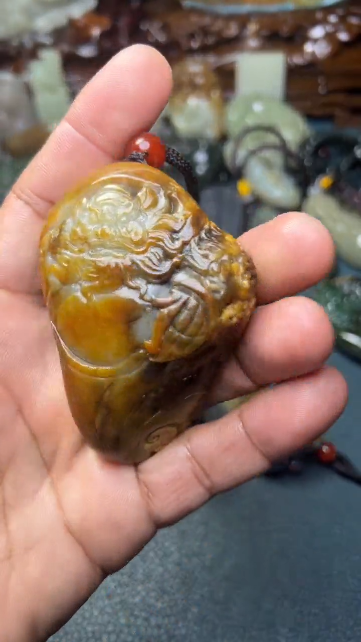 未镶嵌和田玉把件-