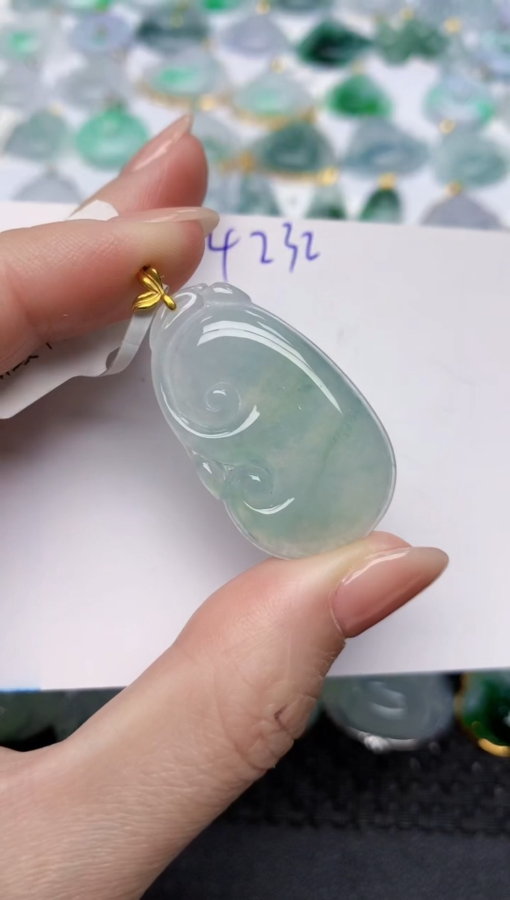 颈饰18K金镶嵌翡翠天然缅甸A货翡翠百元以上9元证书费自理