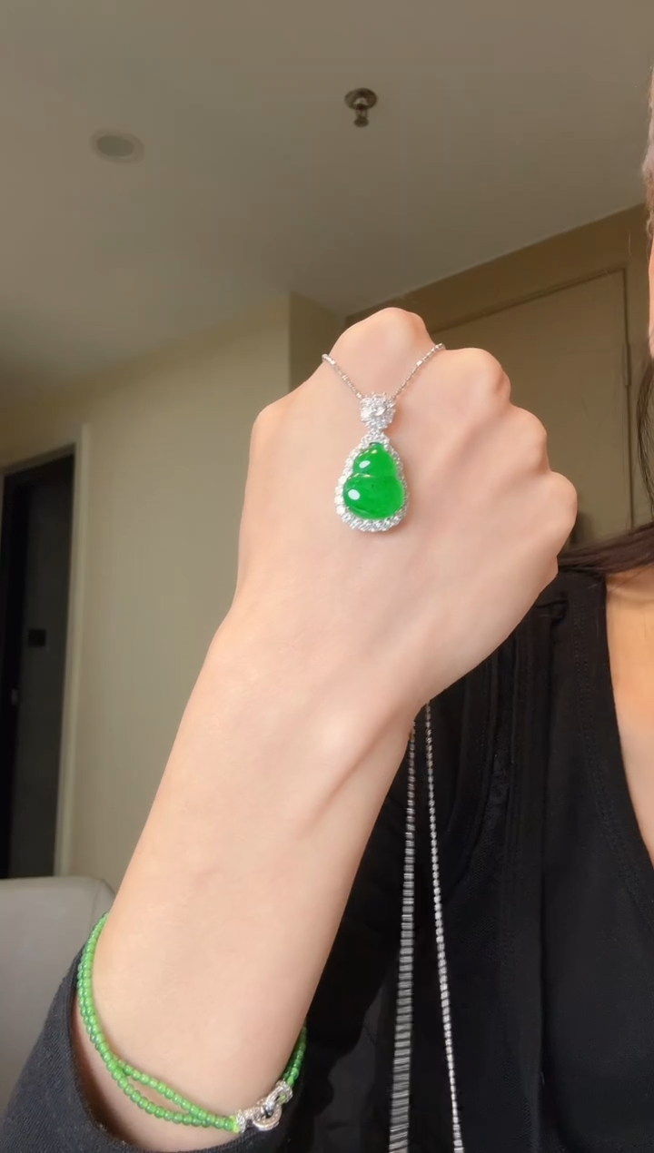 【闪购商品】翡翠吊坠(不含链)银S925镶嵌天然翡翠吊坠