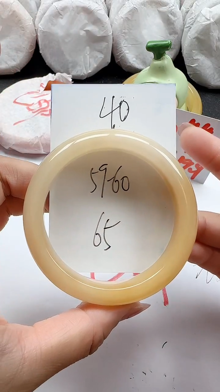 石英质玉手镯未镶嵌40+5960