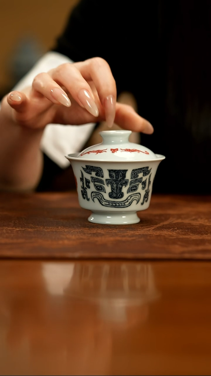 【闪购商品】瓷片朗月阁             
