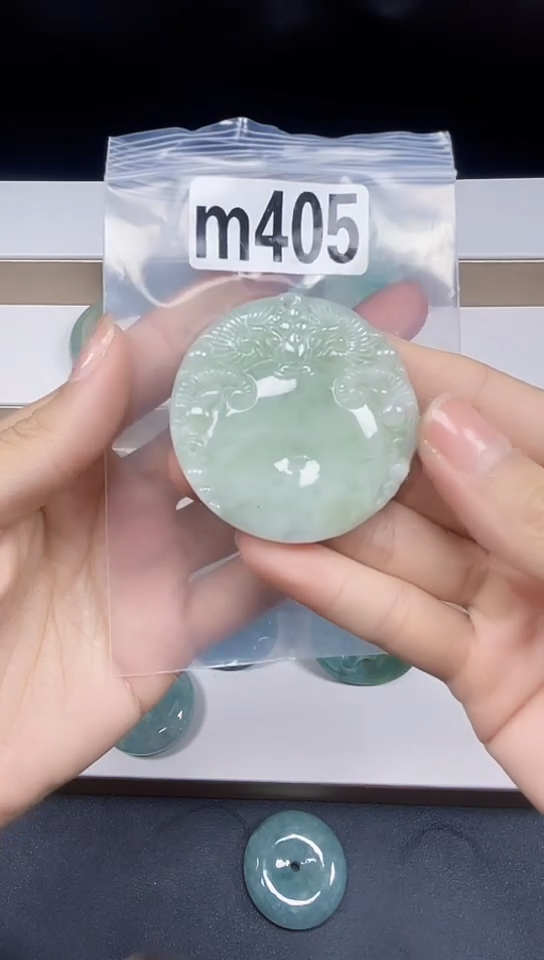 颈饰未镶嵌翡翠天然翡翠吊坠挂件