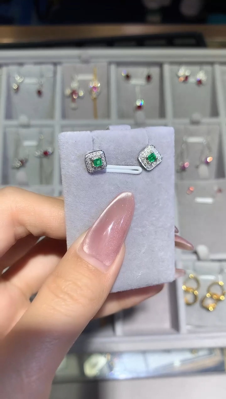 【闪购商品】祖母绿耳钉18K金镶嵌a148耳钉时尚
