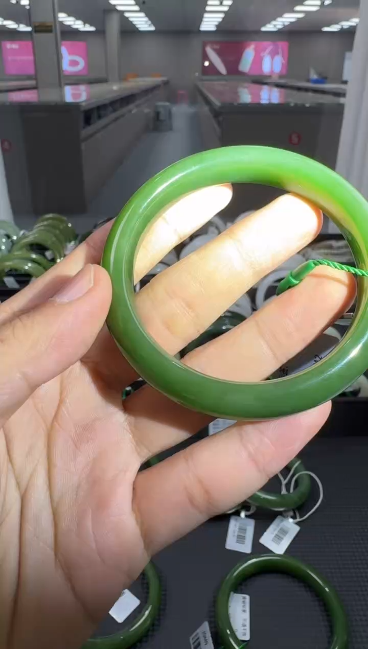 【闪购商品】和田玉手镯未镶嵌多样性发一件