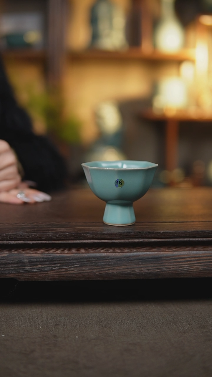 【闪购商品】杯仿古天青高足八方杯瑕