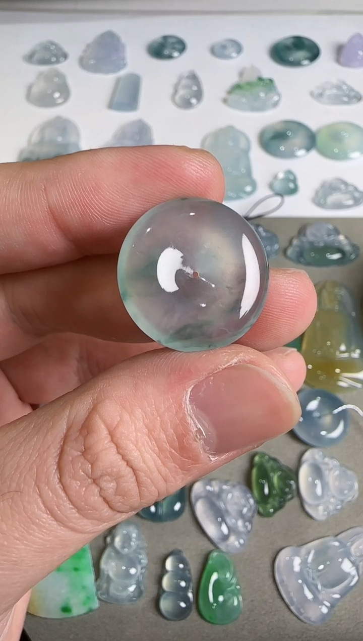 吊坠(不含链)未镶嵌翡翠.