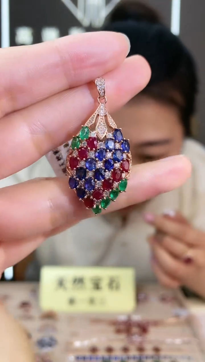 【闪购商品】蓝宝石颈饰银S925镶嵌颈饰