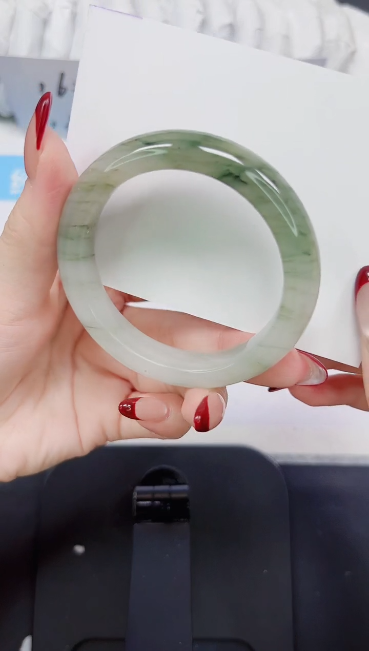 【闪购商品】石英质玉手镯未镶嵌265