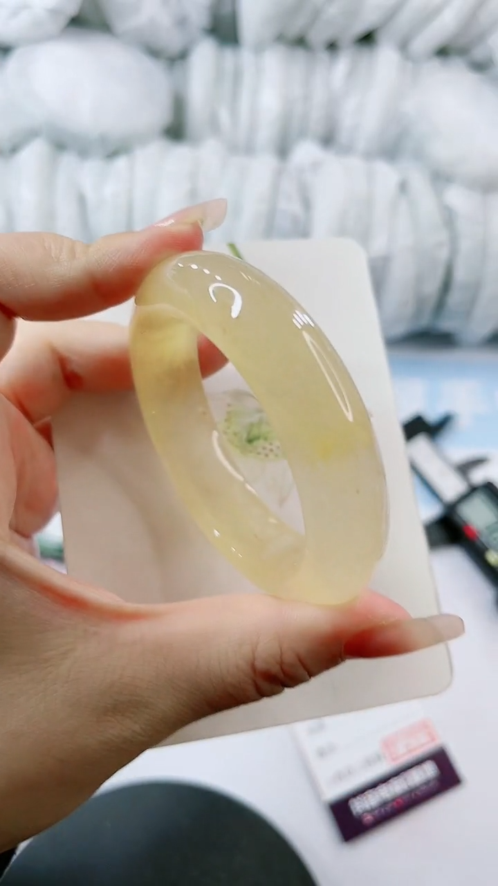 【闪购商品】石英质玉手镯未镶嵌0162788467-多样性发货