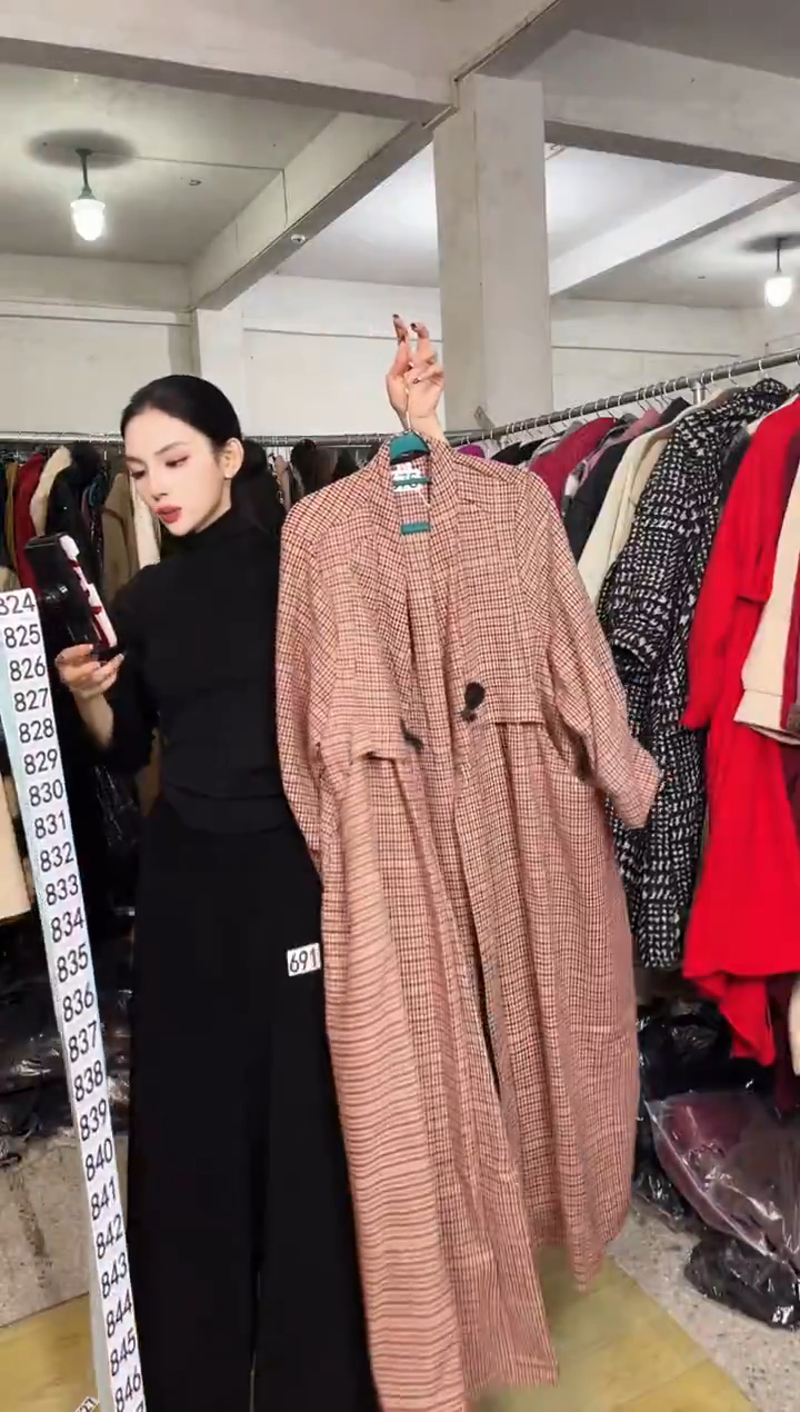 675闪购外套外披马甲打底裤子