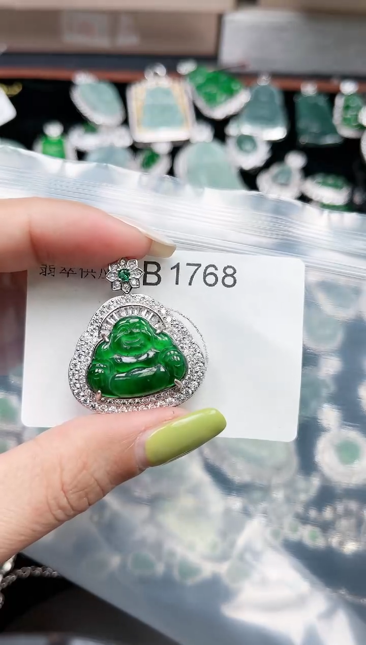 【闪购商品】翡翠颈饰未镶嵌赠皮绳1768
