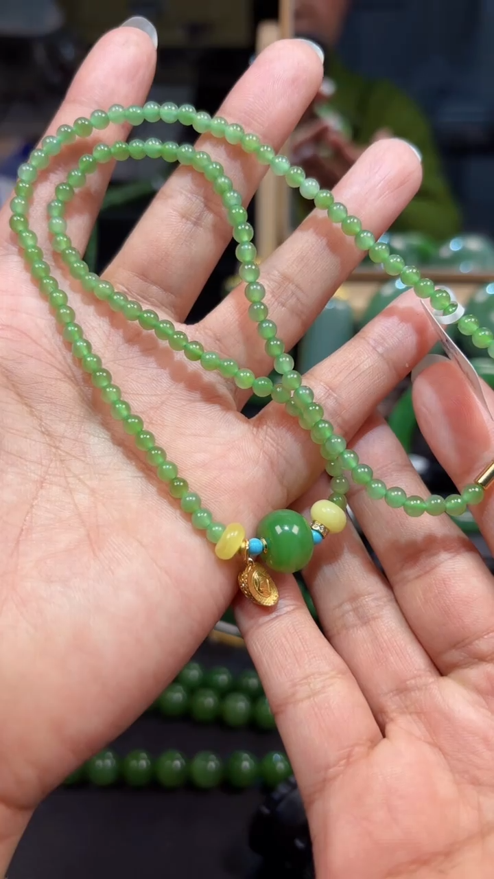 【闪购商品】和田玉（碧玉）颈饰未镶嵌1