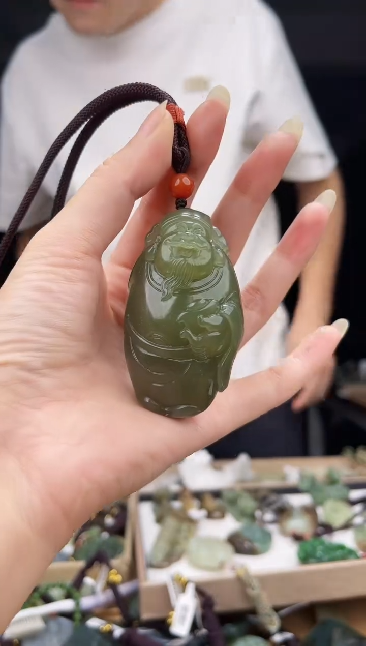 颈饰未镶嵌和田玉1