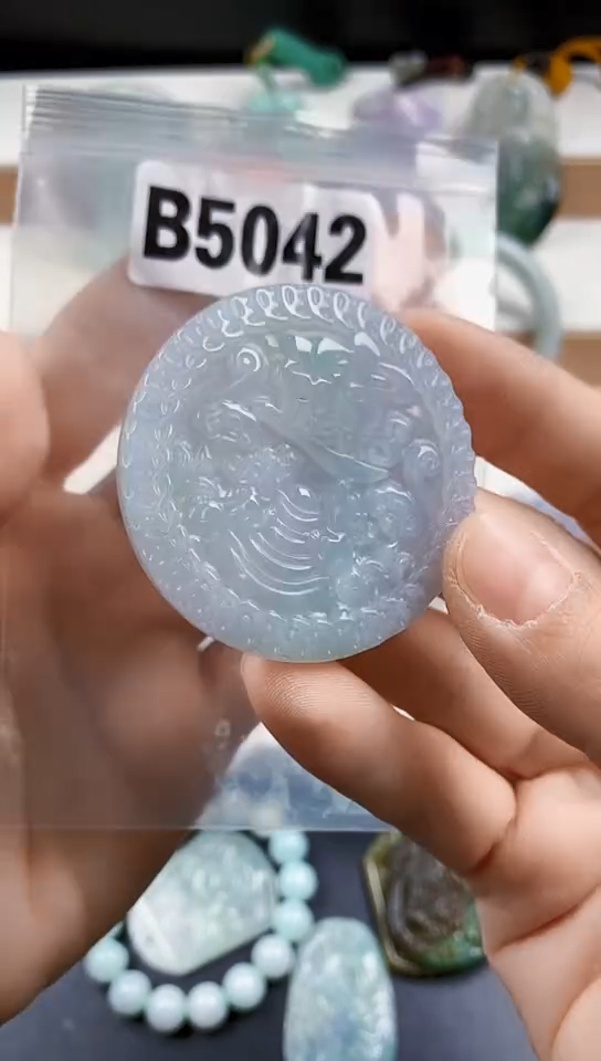 颈饰未镶嵌翡翠天然翡翠吊坠挂件