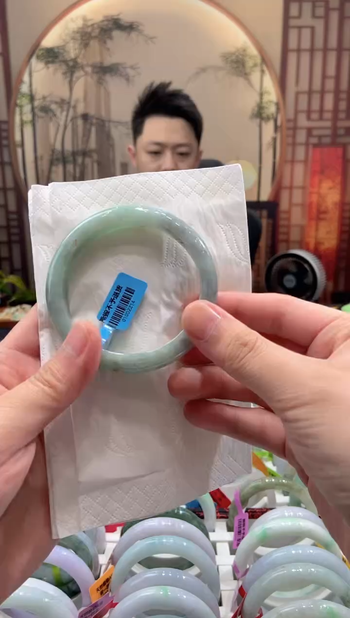 未镶嵌手镯翡翠000059313