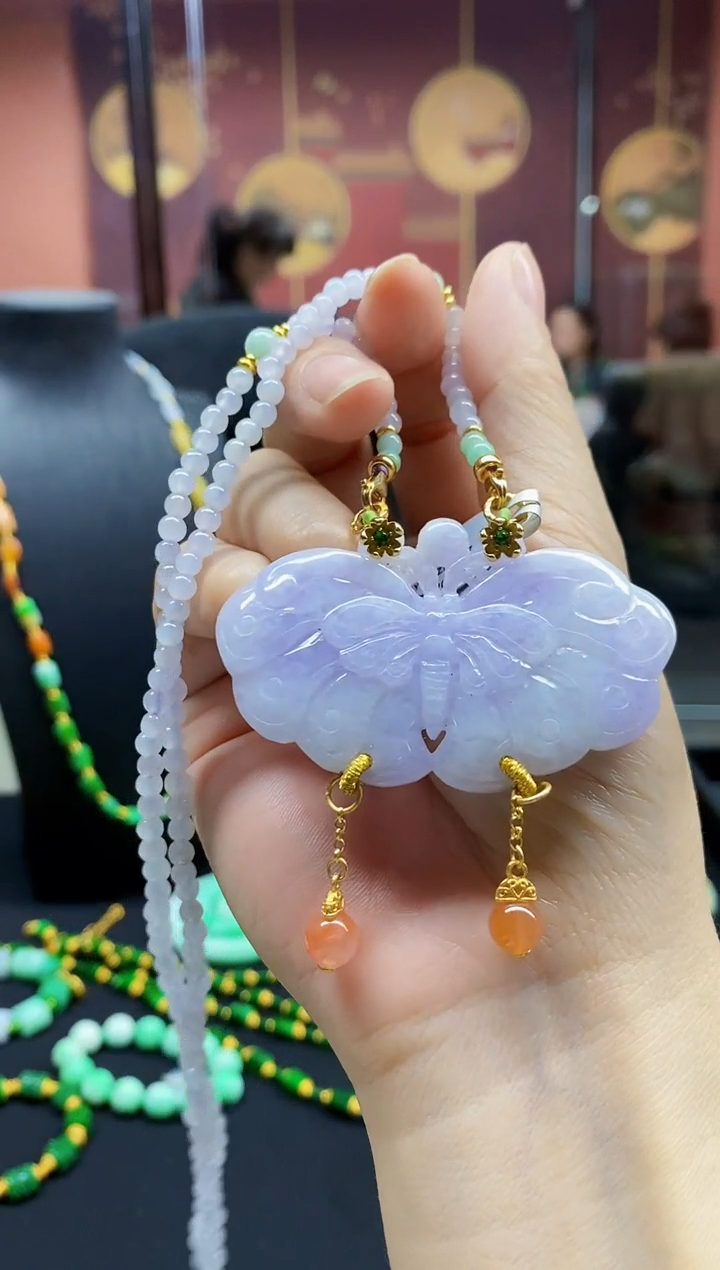 颈饰未镶嵌翡翠吊坠