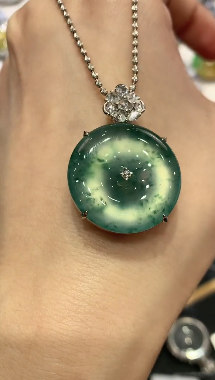 【闪购商品】翡翠吊坠(不含链)18K金镶嵌D53