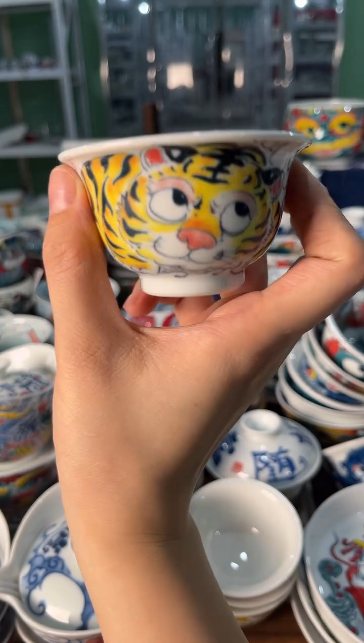 陶瓷昨明景德镇陶瓷：压手杯