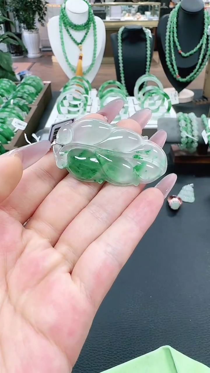 未镶嵌1石英质玉（非洲翠）/1301