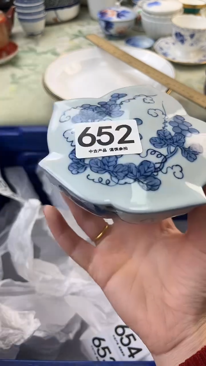 瓷片v****j652........