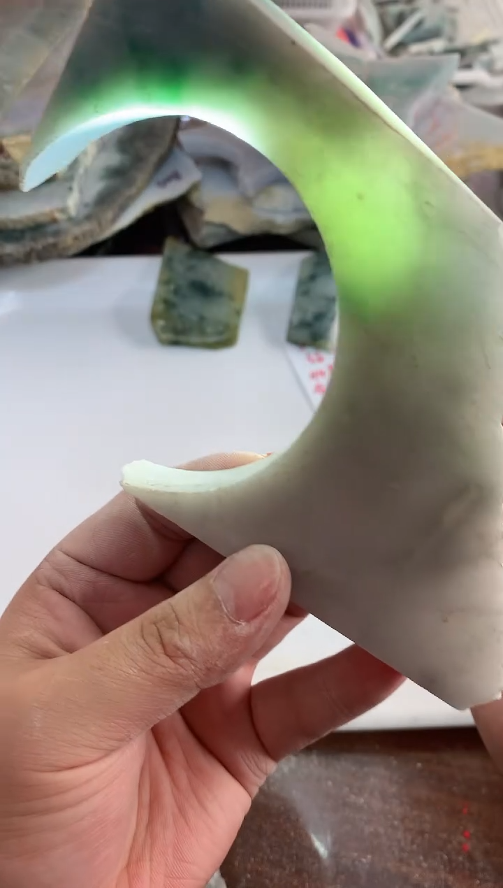 翡翠未镶嵌颈饰0东0翡翠珠宝7