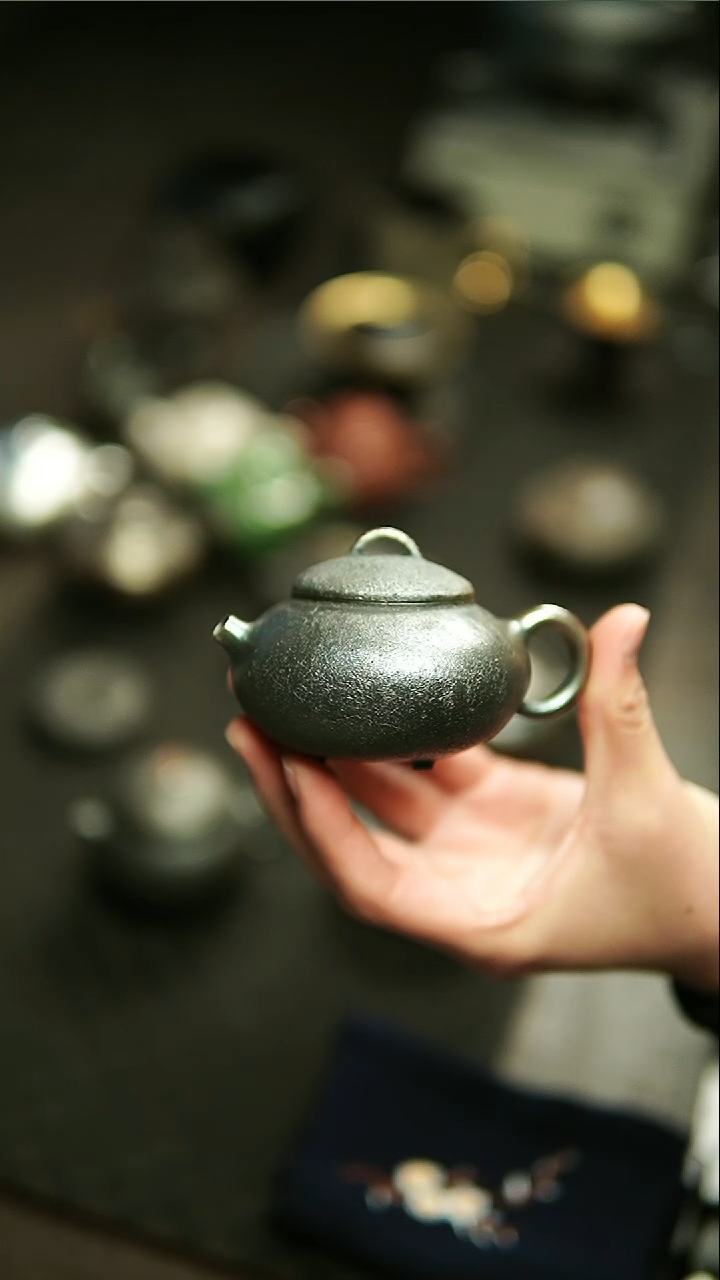 【闪购商品】潘正老紫泥三足正把壶