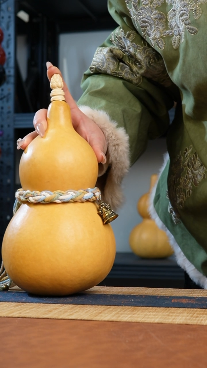 B917号 天然热水酒葫芦 一物一拍（有瑕介意勿拍）