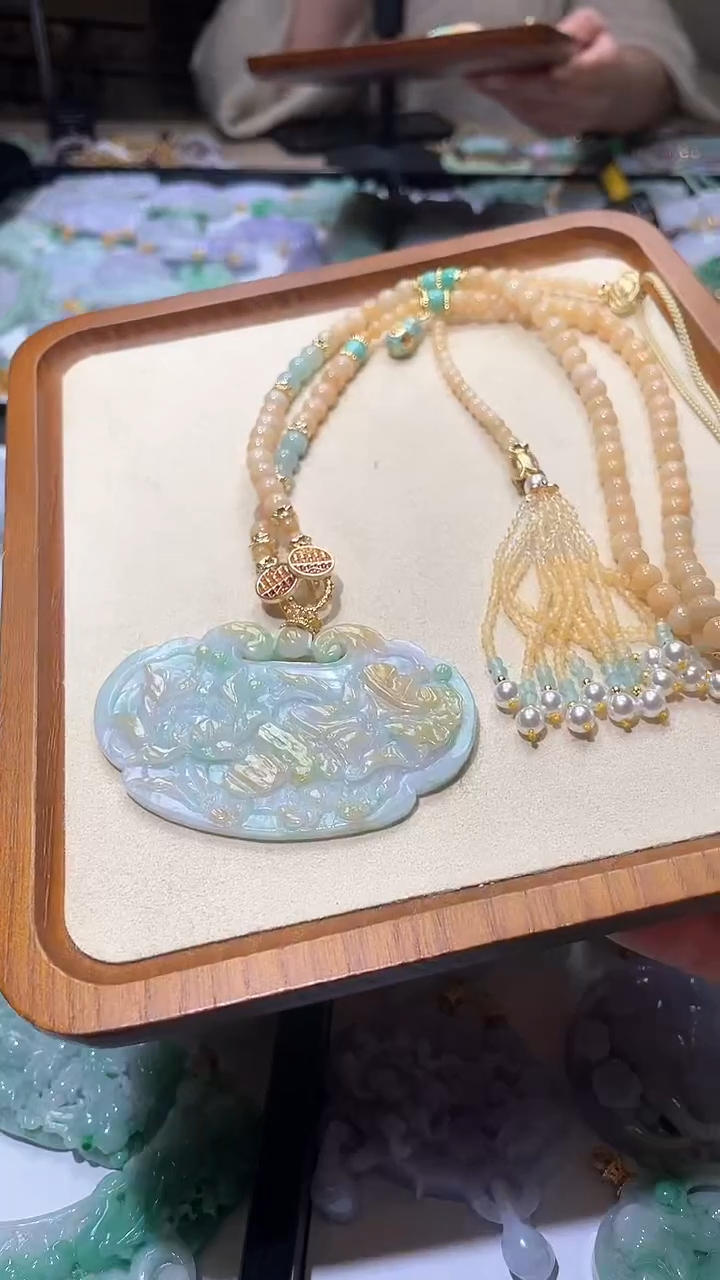 【闪购商品】翡翠颈饰未镶嵌吊坠