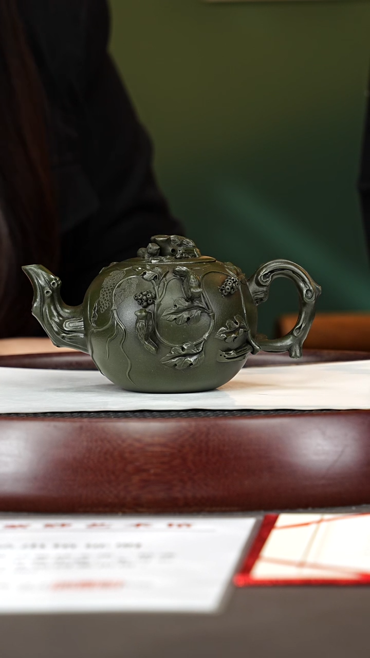 茶壶紫砂72ZCP松鼠葡萄 可心绿泥340CC